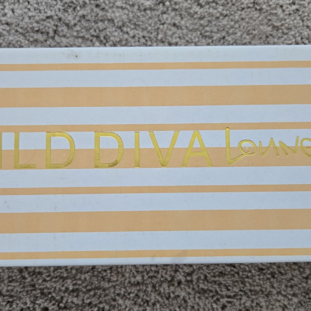 Wild Diva Lounge Striped Box